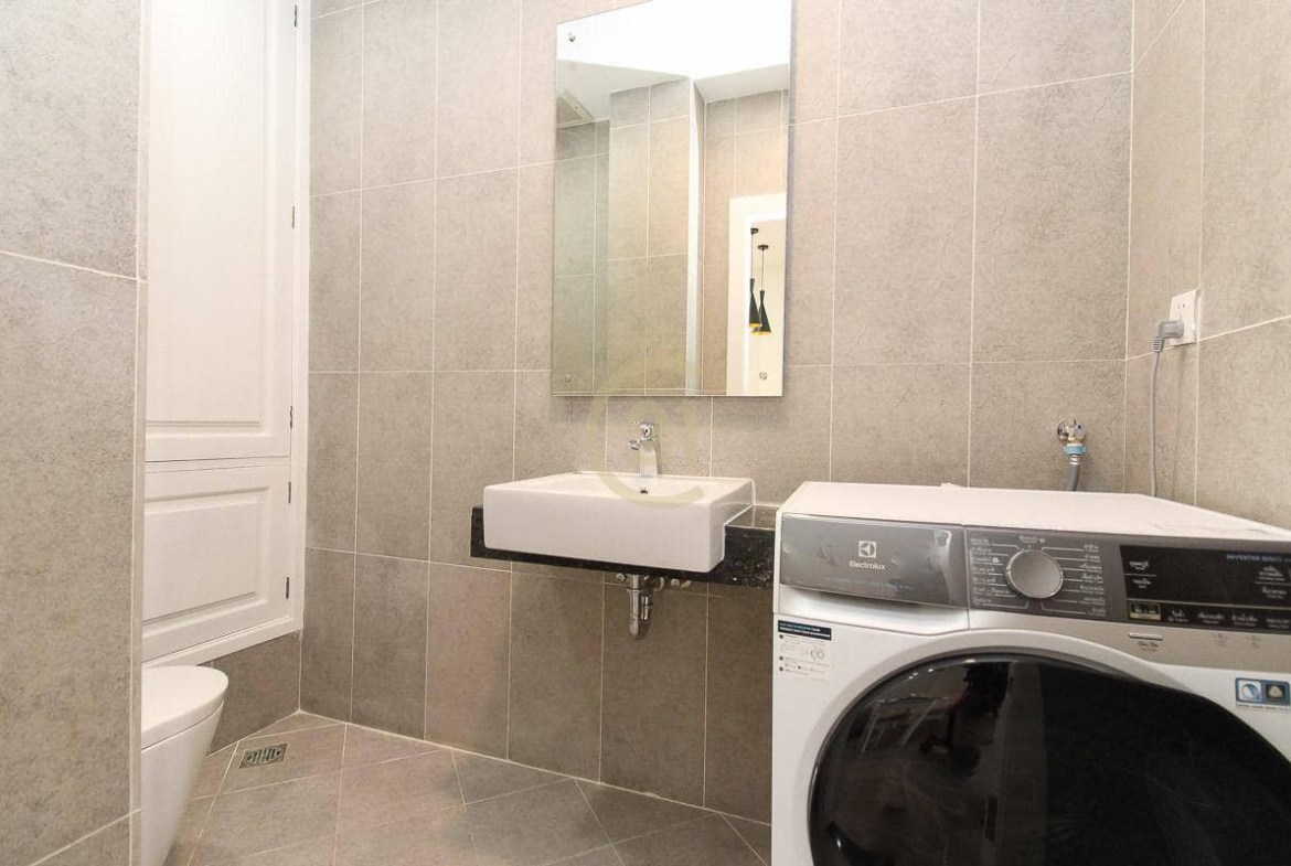 PRECIOUS TWO BEDROOM FOR RENT