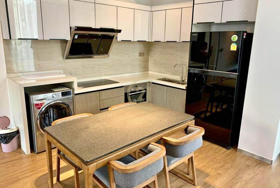 VINTAGE TWO BEDROOM FOR RENT