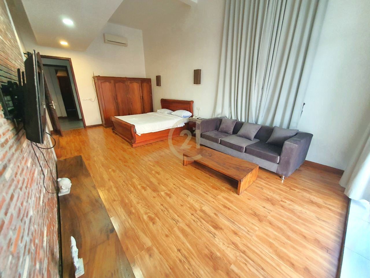 CLASSIC ONE BEDROOM FOR RENT