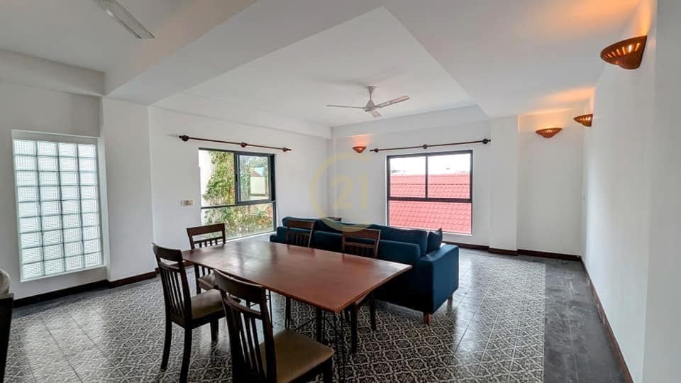 CLASSIC TWO BEDROOM FOR RENT