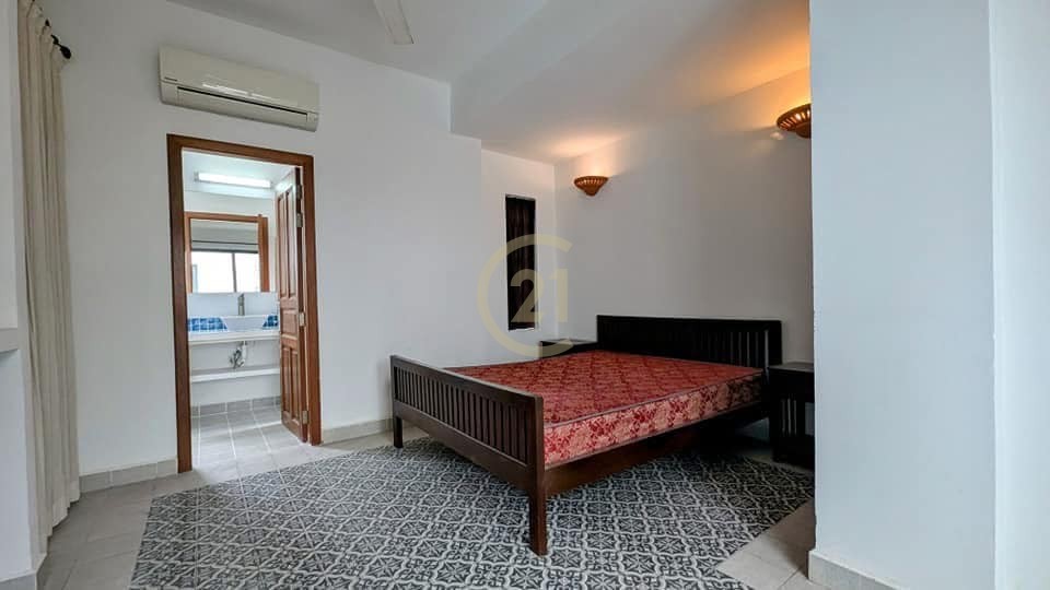 CLASSIC TWO BEDROOM FOR RENT