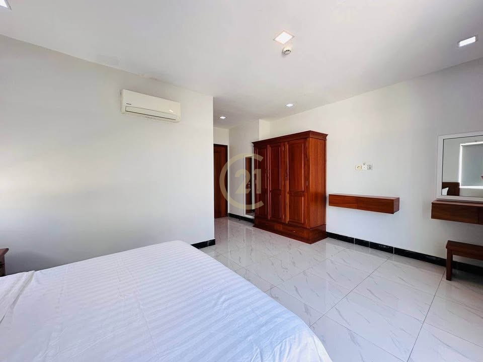 WESTERN ONE BEDROOM FOR RENT