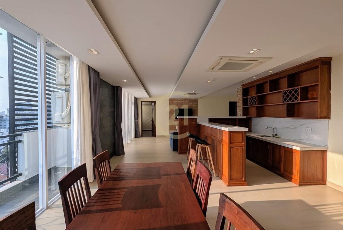 LUXURIOUS THREE BEDROOM FOR RENT