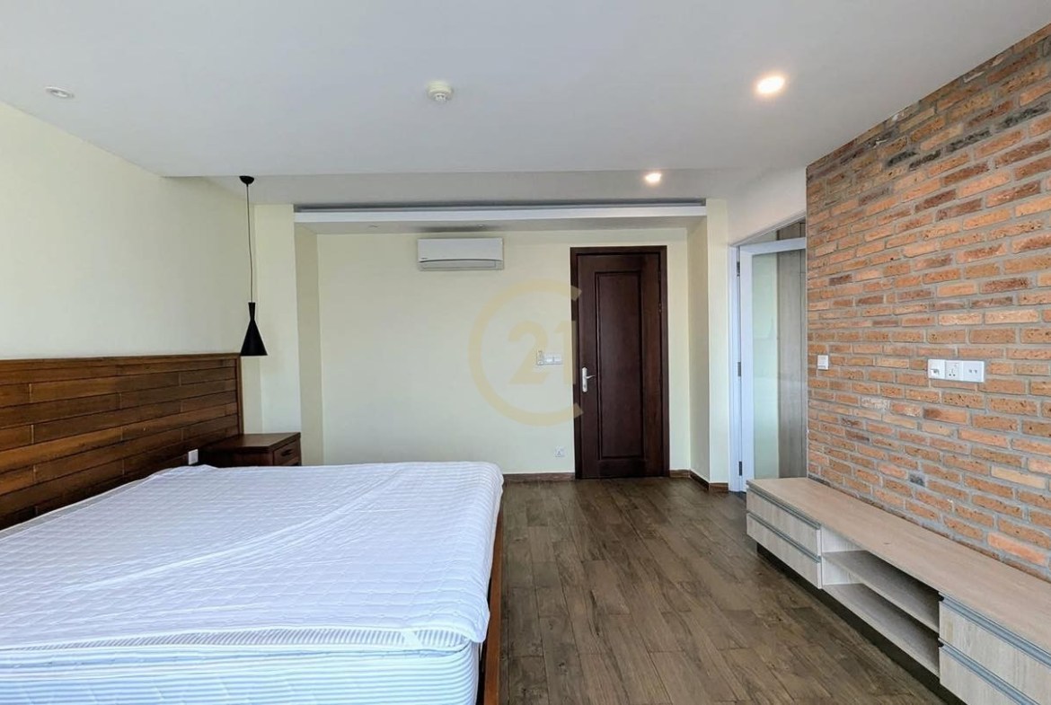 LUXURIOUS THREE BEDROOM FOR RENT