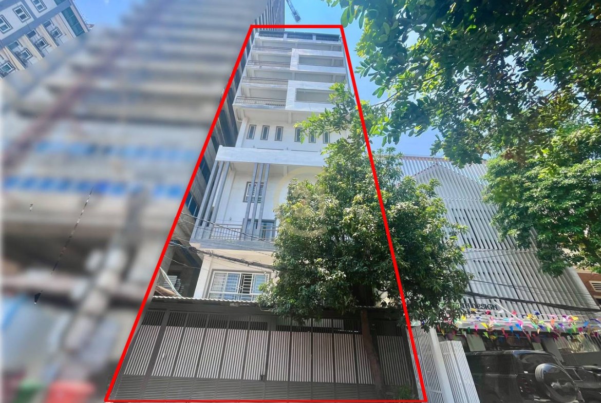 Luxury Building For Rent At TTP