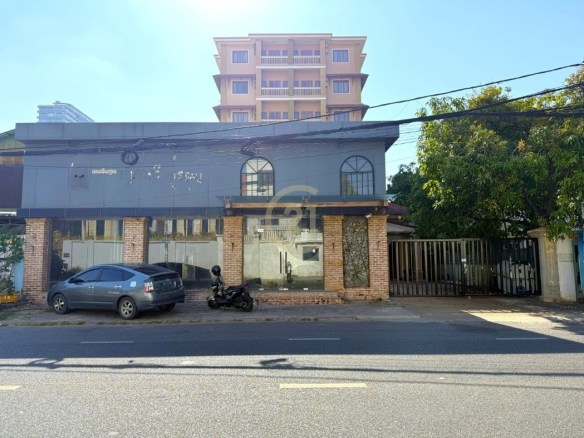 Shophouse For Rent At Toul Kork