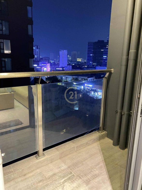 Condo Studio Room For Rent in Time Square 2