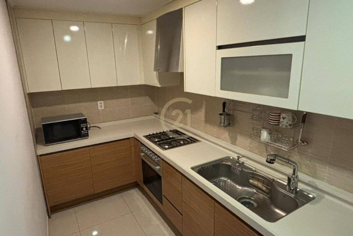 Luxury Two bedroom For Rent At BKK1