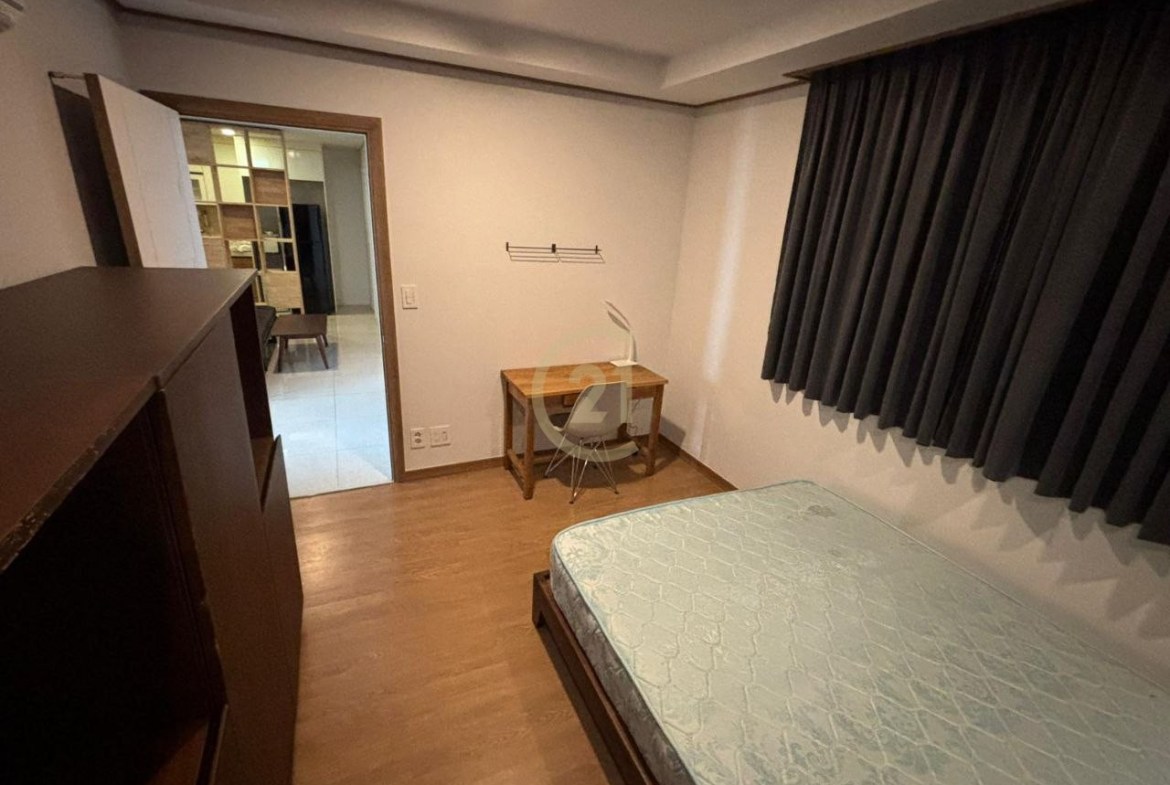 Luxury Two bedroom For Rent At BKK1