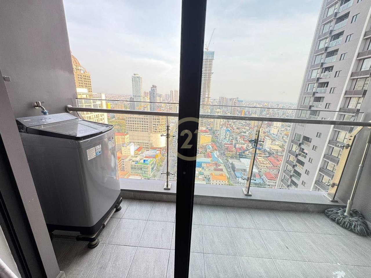 High Floor 3 Bedroom Condo For Rent at BKK1