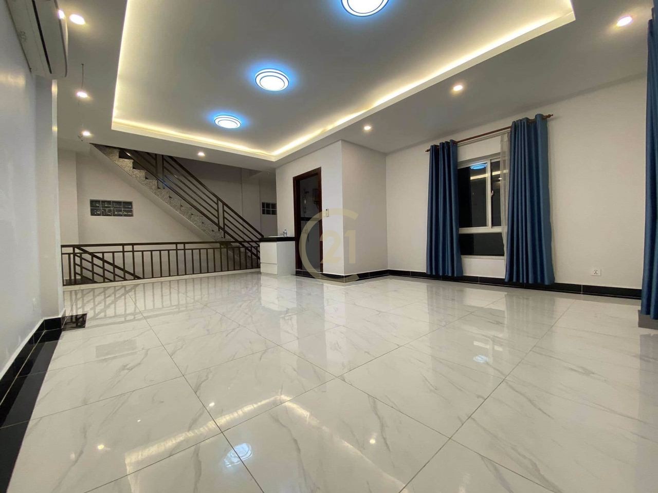 Luxury Building For Rent At TTP