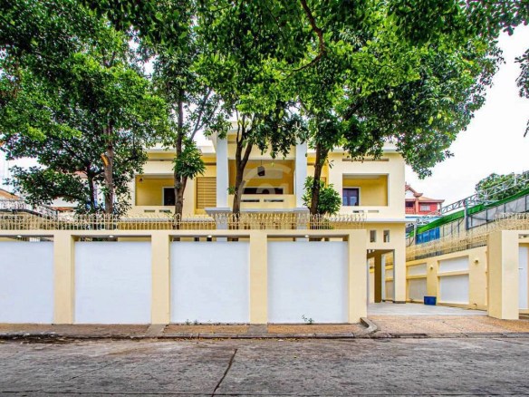 Biggest Villa For Rent In Toul Kork