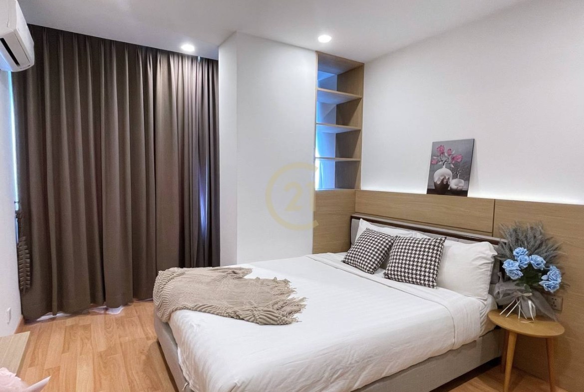 STYLISH THREE BEDROOM FOR RENT