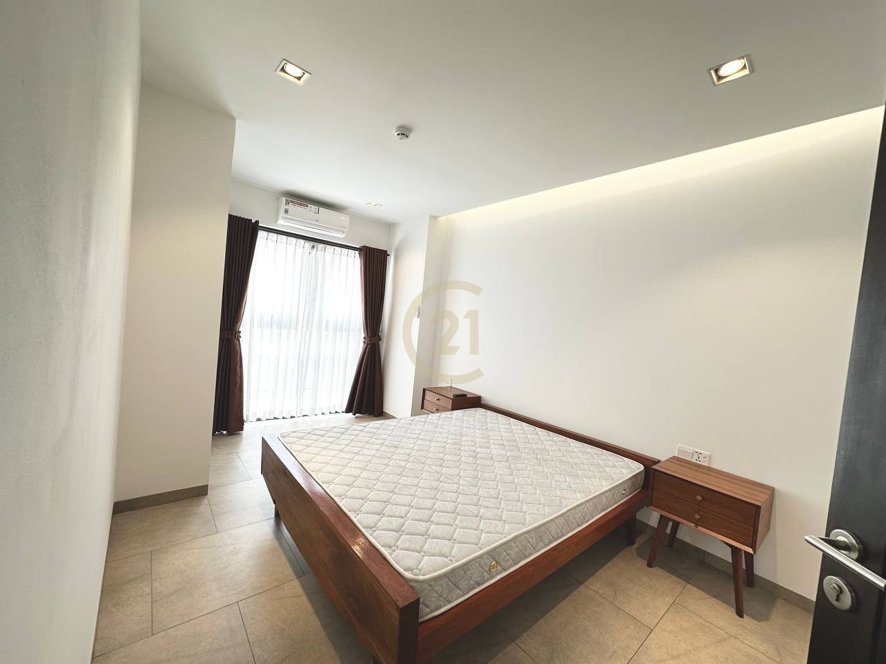Luxury one bedroom For Rent At Urban Village 