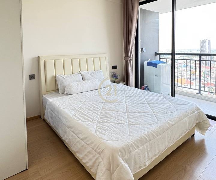 Luxury One Bedroom For Rent At Beoug Trobek