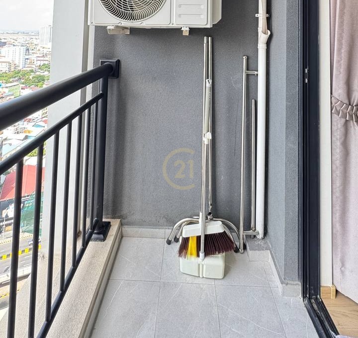 Luxury One Bedroom For Rent At Beoug Trobek