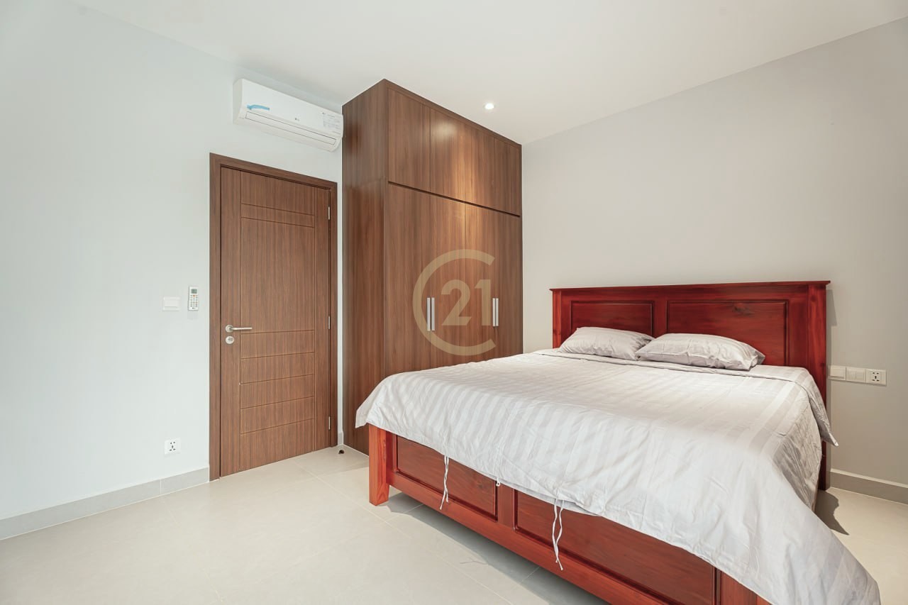WESTERN ONE BEDROOM FOR RENT