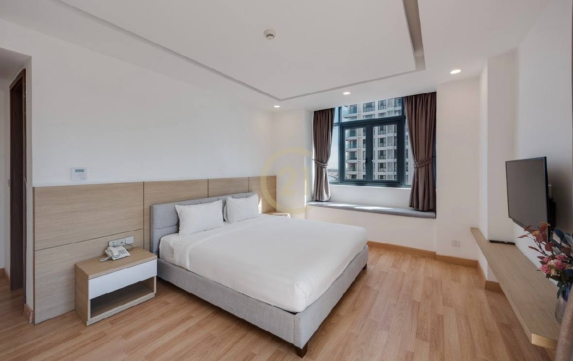 Luxury Two bedroom For rent at Tonle Bassac
