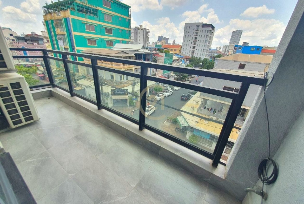 Brand New 2 Bedroom For Rent at BKK3