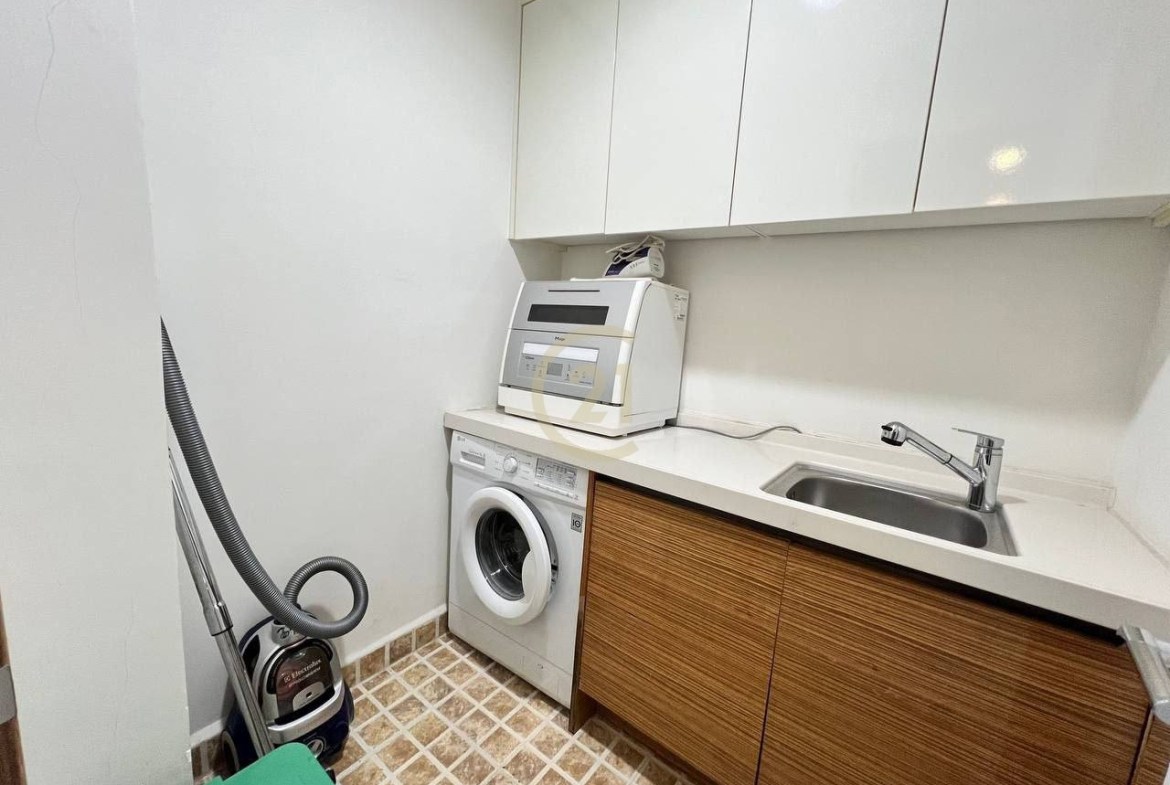 Luxury Two bedroom For Rent At BKK1