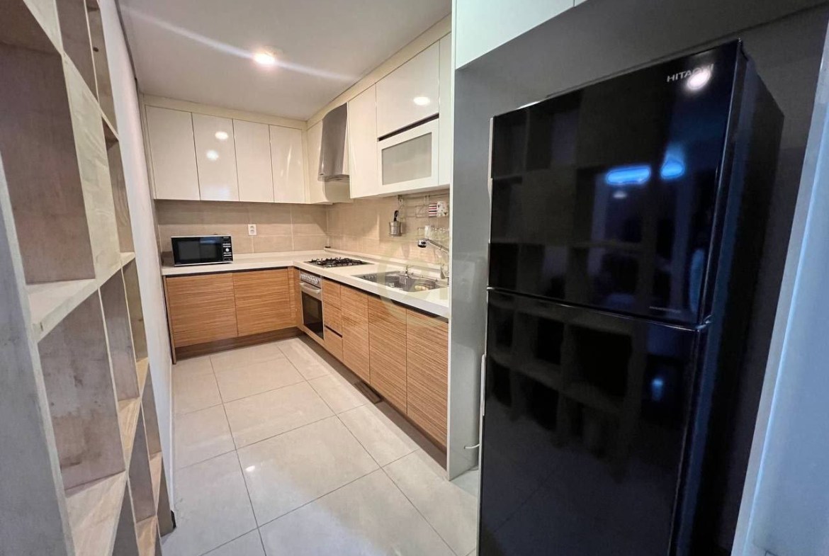 Luxury Two bedroom For Rent At BKK1