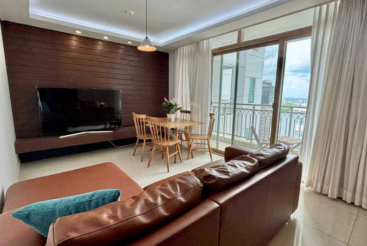 Luxury Two bedroom For Rent At BKK1