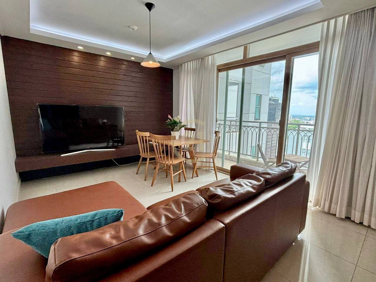 Luxury Two bedroom For Rent At BKK1