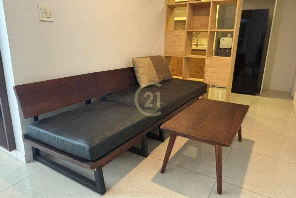 Luxury Two bedroom For Rent At BKK1