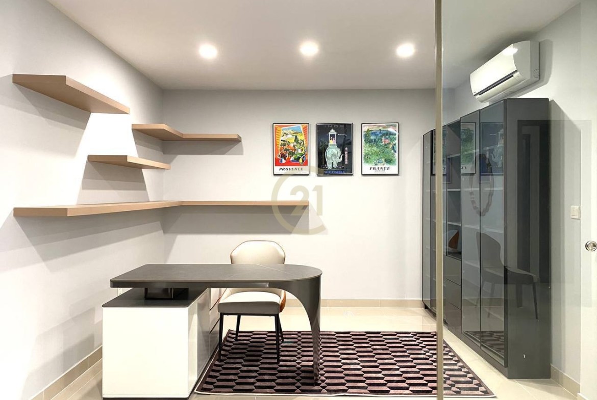 Nice Decoration 3 Bedroom For Rent at The Peak