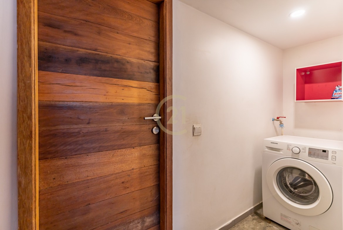 Renovated House 2 Bed For Rent at Doun Penh