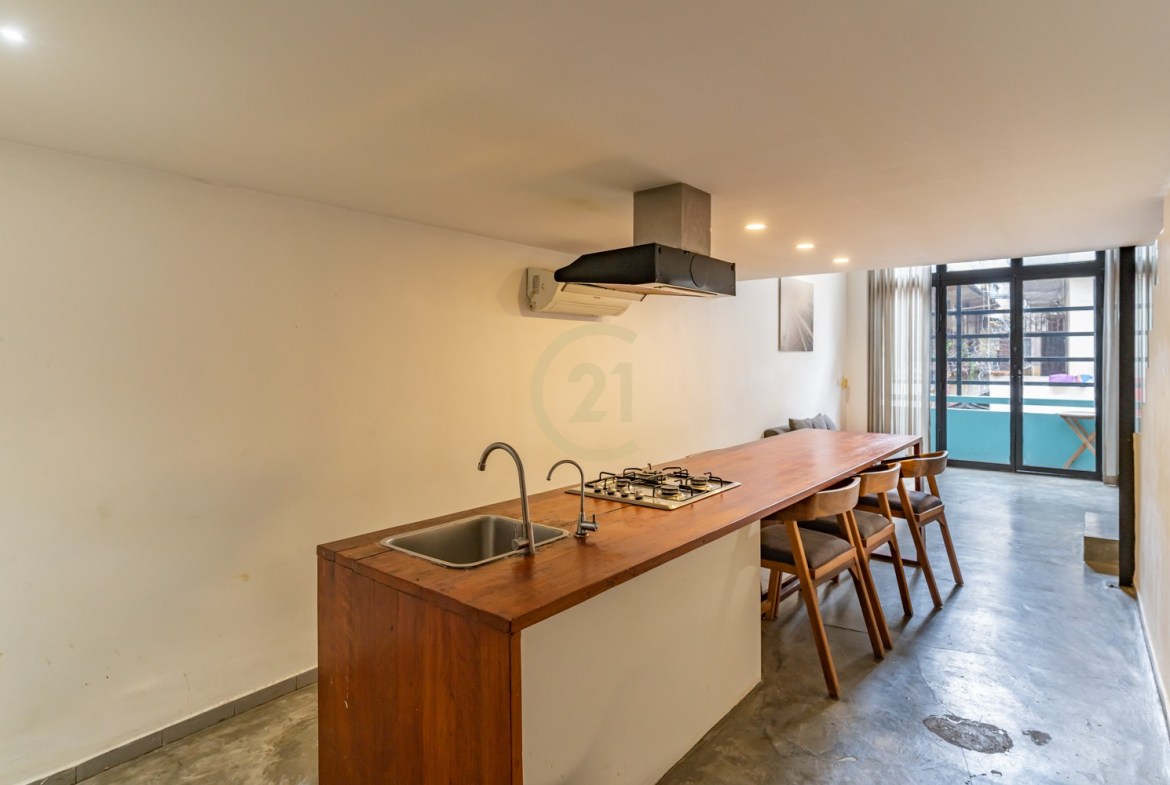 Renovated House 2 Bed For Rent at Doun Penh