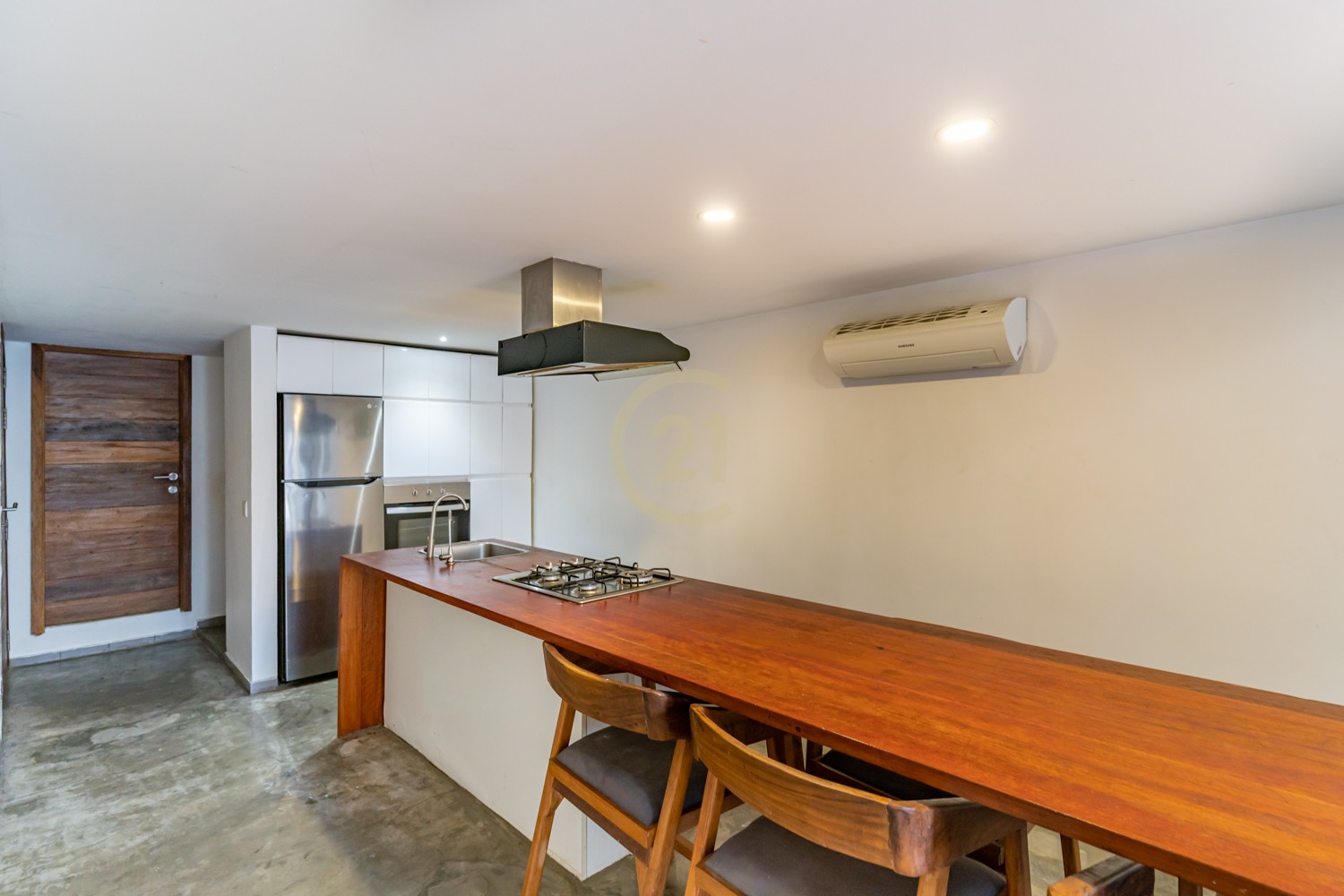 Renovated House 2 Bed For Rent at Doun Penh