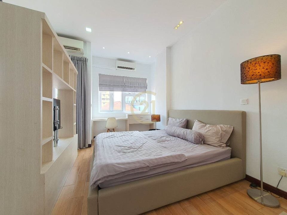 VINTAGE STUDIO ROOM FOR RENT