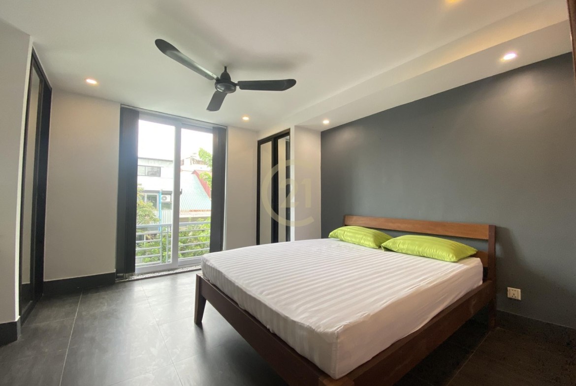 RENOVATED THREE BEDROOM FOR RENT AT DAUN PENH