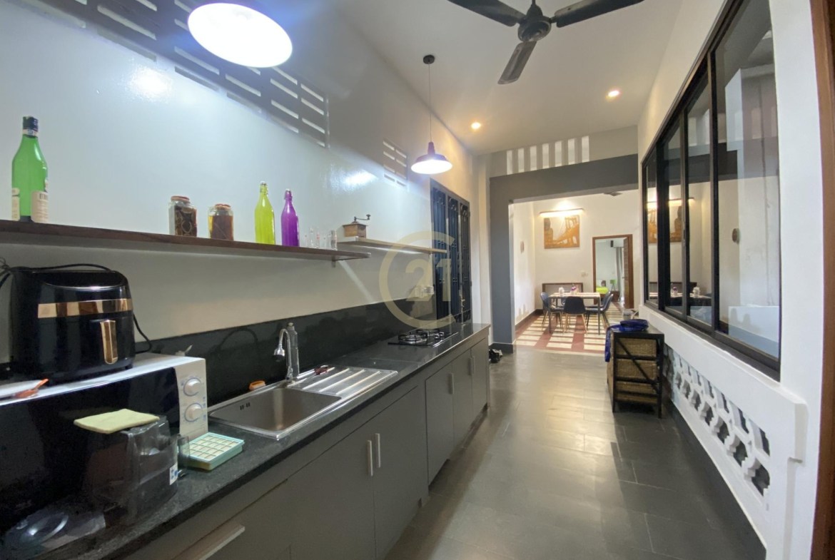 RENOVATED THREE BEDROOM FOR RENT AT DAUN PENH