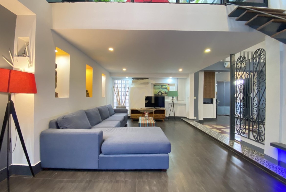 RENOVATED THREE BEDROOM FOR RENT AT DAUN PENH