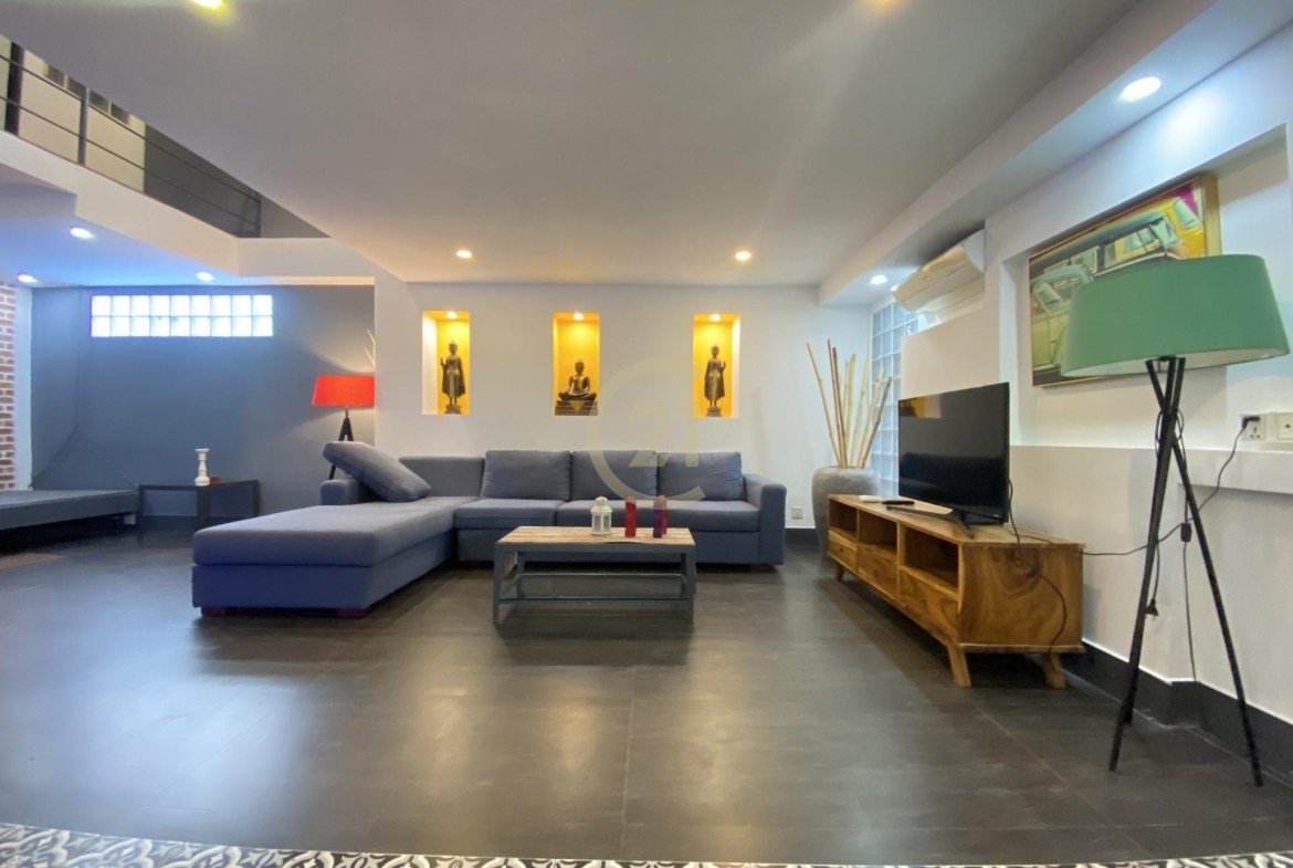 RENOVATED THREE BEDROOM FOR RENT AT DAUN PENH