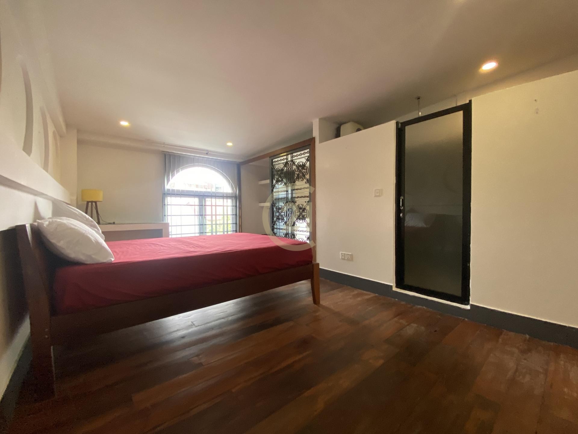 RENOVATED THREE BEDROOM FOR RENT AT DAUN PENH