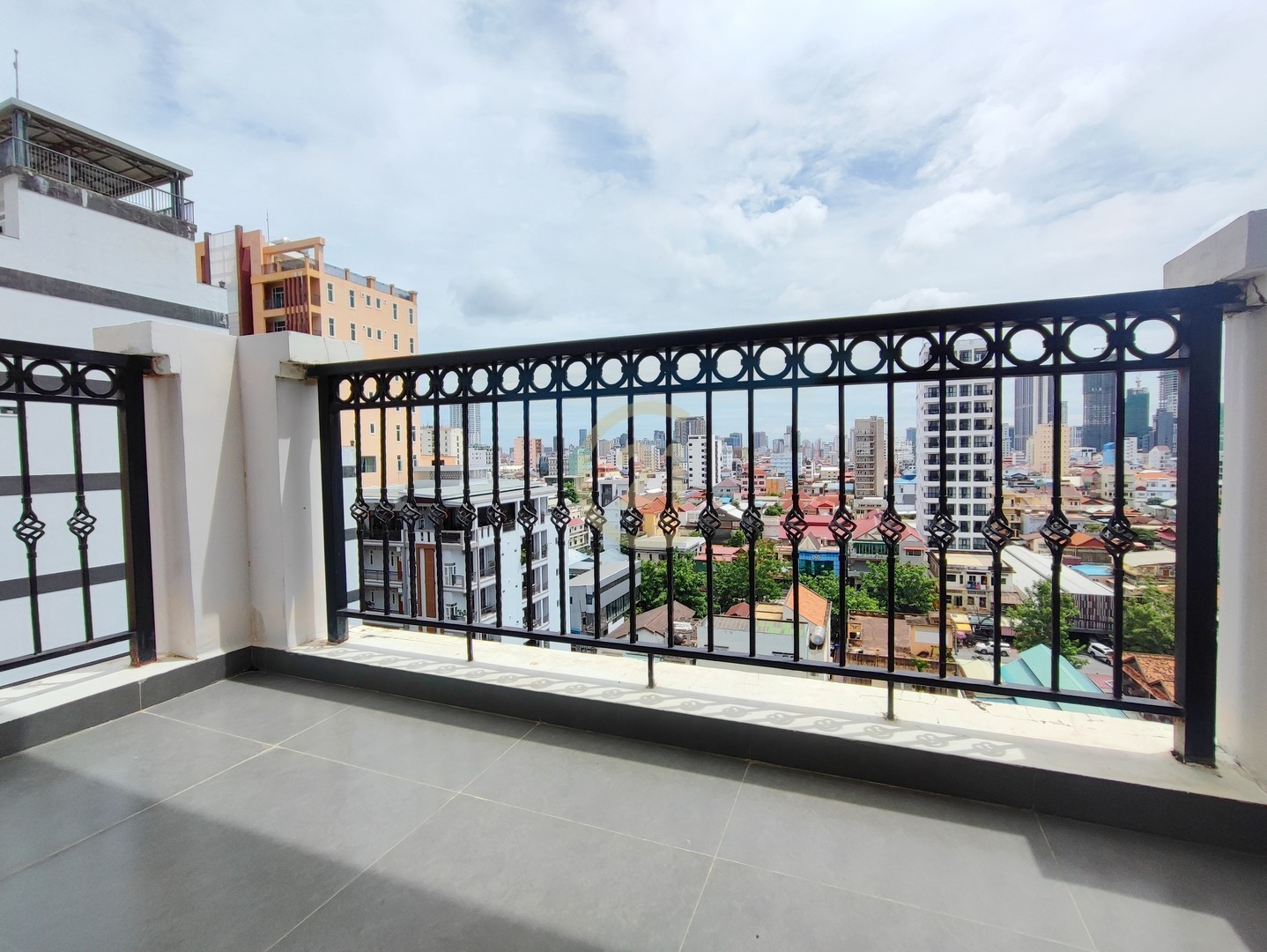 MODERN ONE BEDROOM FOR RENT