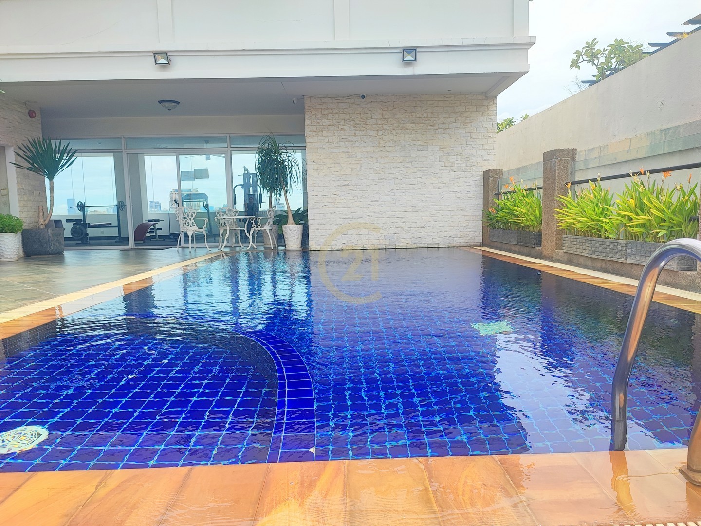 MODERN ONE BEDROOM FOR RENT