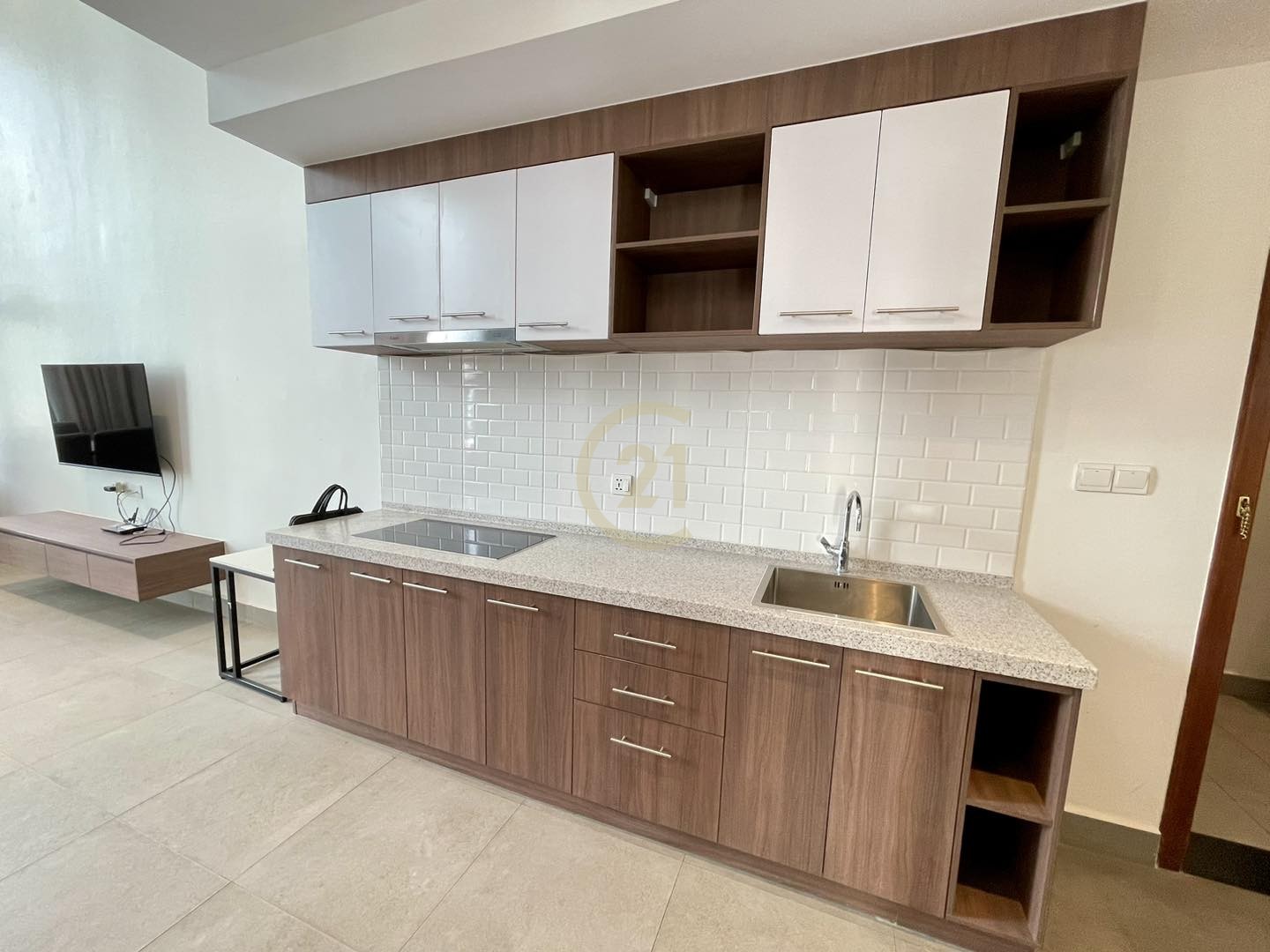 DUPLEX TWO BEDROOM FOR RENT
