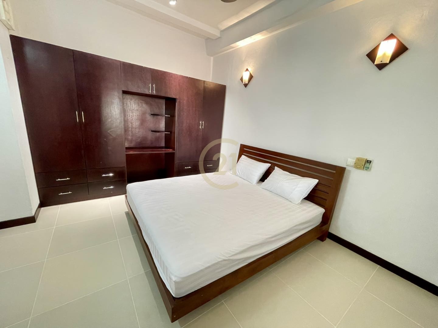 SPECIOUS THREE BEDROOM FOR RENT