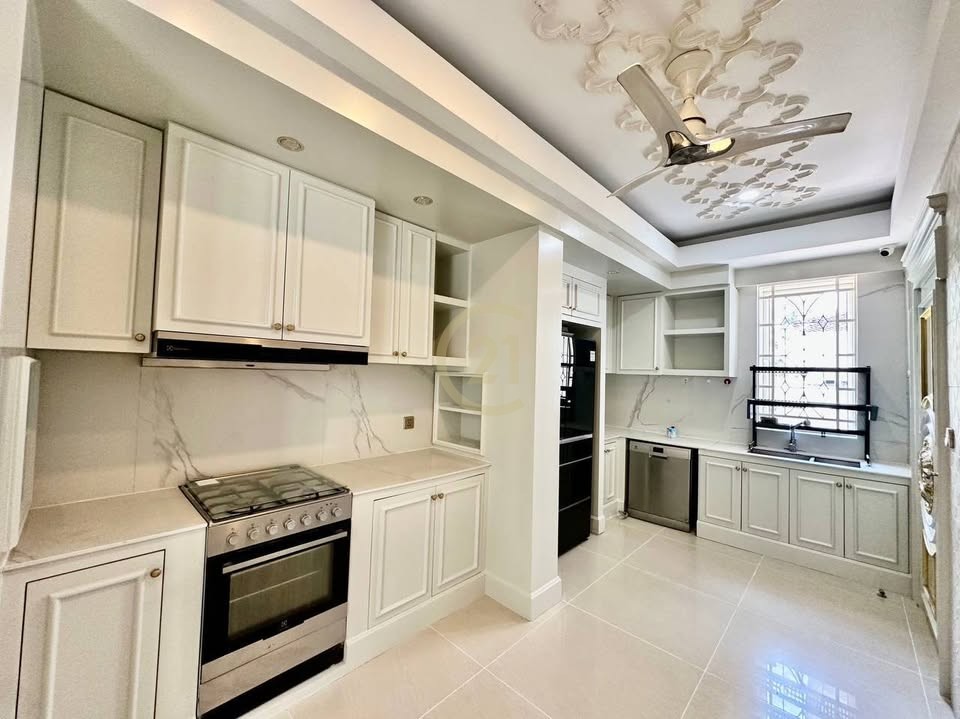 SINGLE VILLA FOR RENT AT PENG HOUT 60M