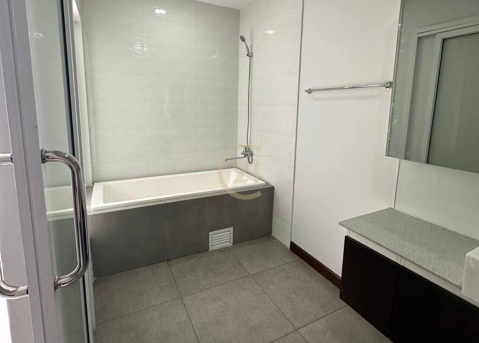 LUXURIOUS PENTHOUSE FOR RENT AT BASSAC LANE