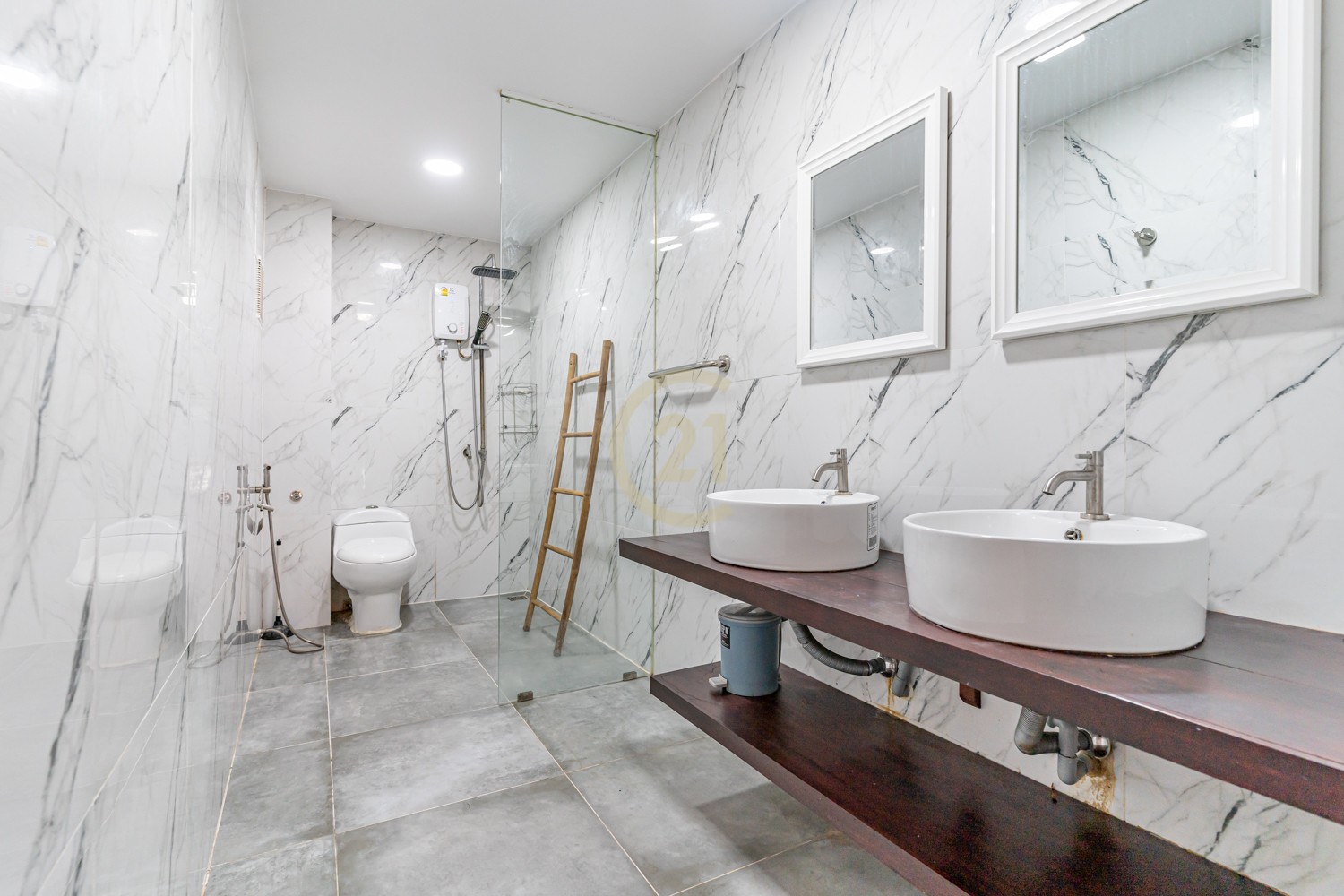 Renovated House 3 Bed For Rent at Doun Penh