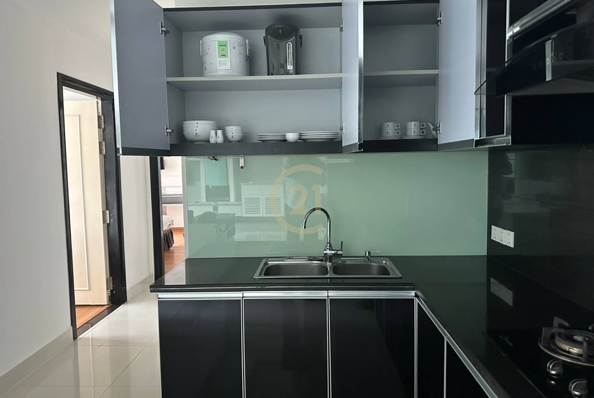 WESTERN TWO BEDROOM FOR RENT AT BKK1