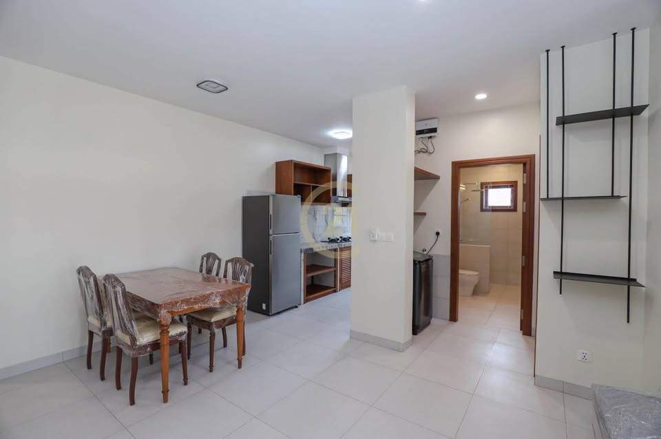 New Renovated Style 1-Bedroom Apartment with Balcony in BKK1