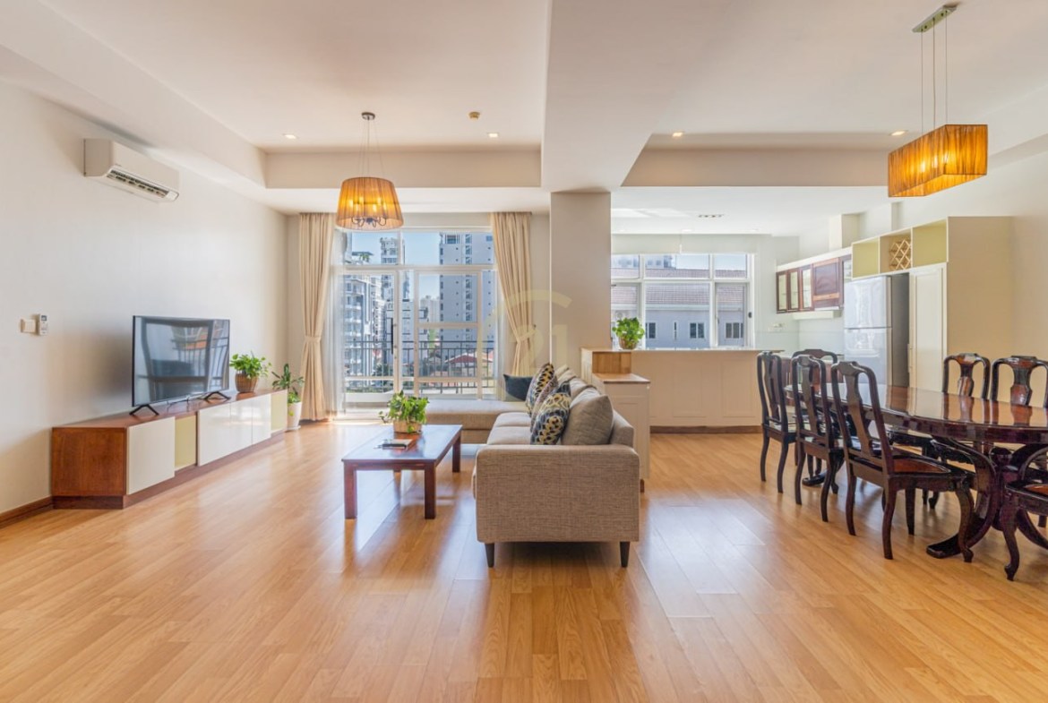 ELEGANT THREE BEDROOM FOR RENT