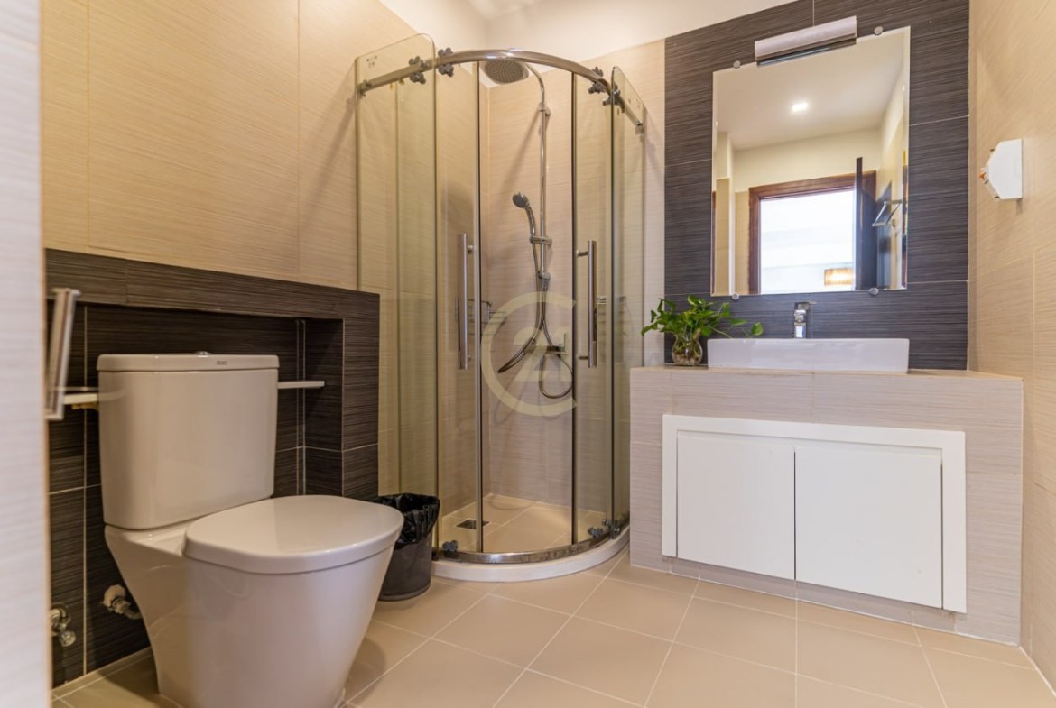 ELEGANT THREE BEDROOM FOR RENT