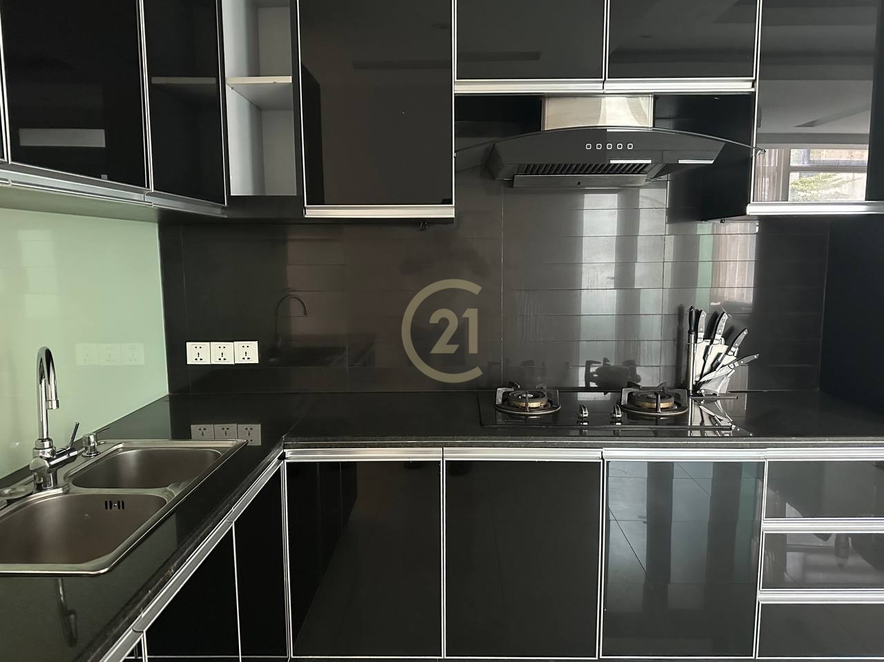 501091403_1039257801649194_8566695345392730832_n WESTERN TWO BEDROOM FOR RENT AT BKK1